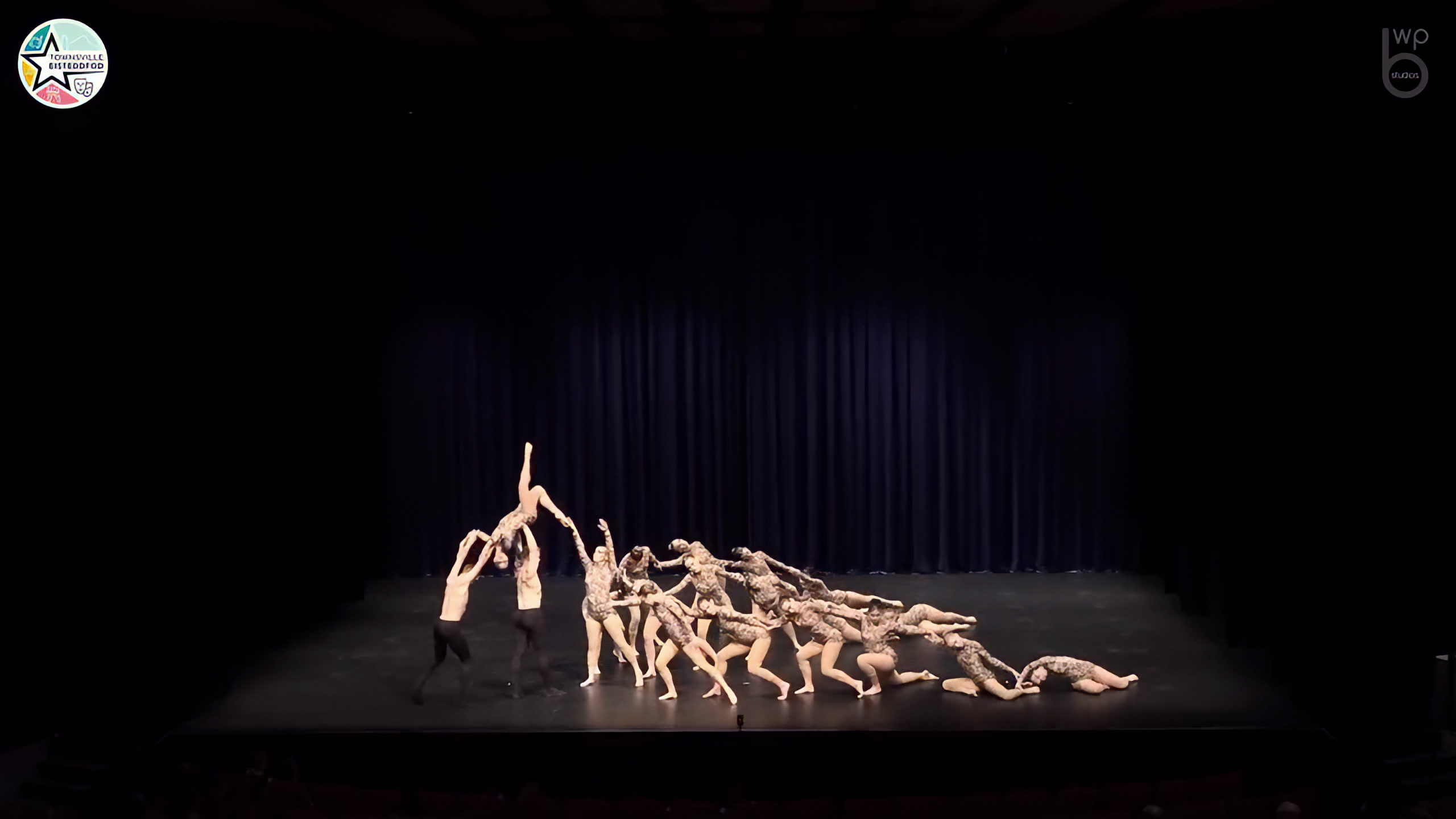 Body Godly performance still 5