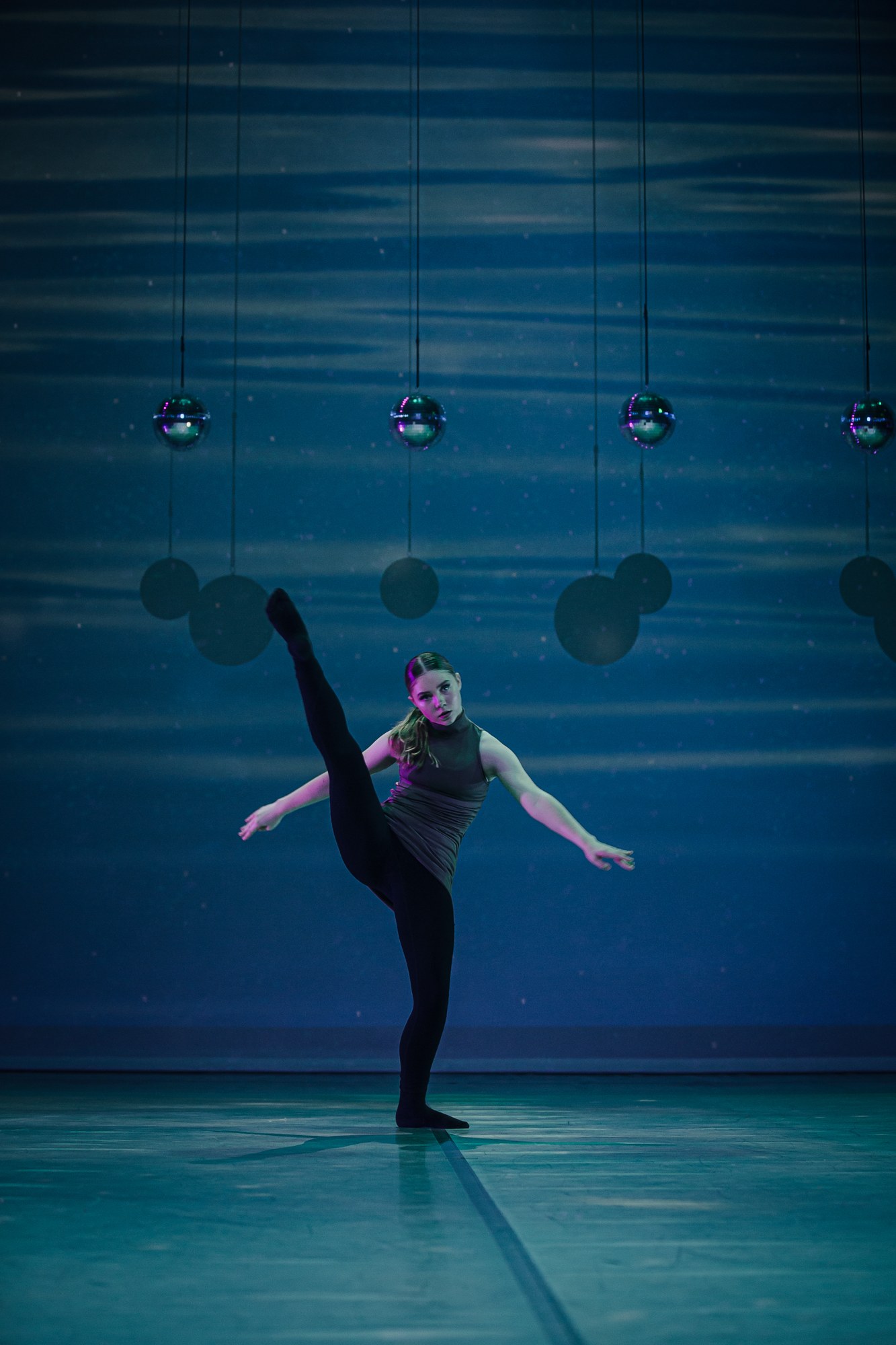 huMAN performance still 2
